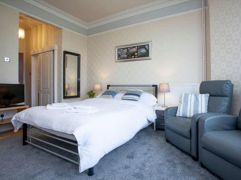 Bedford Holiday Apartments Пейнтън Екстериор снимка
