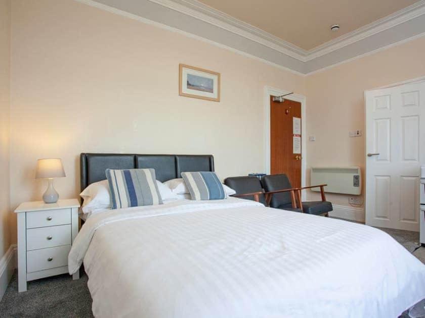 Bedford Holiday Apartments Пейнтън Екстериор снимка