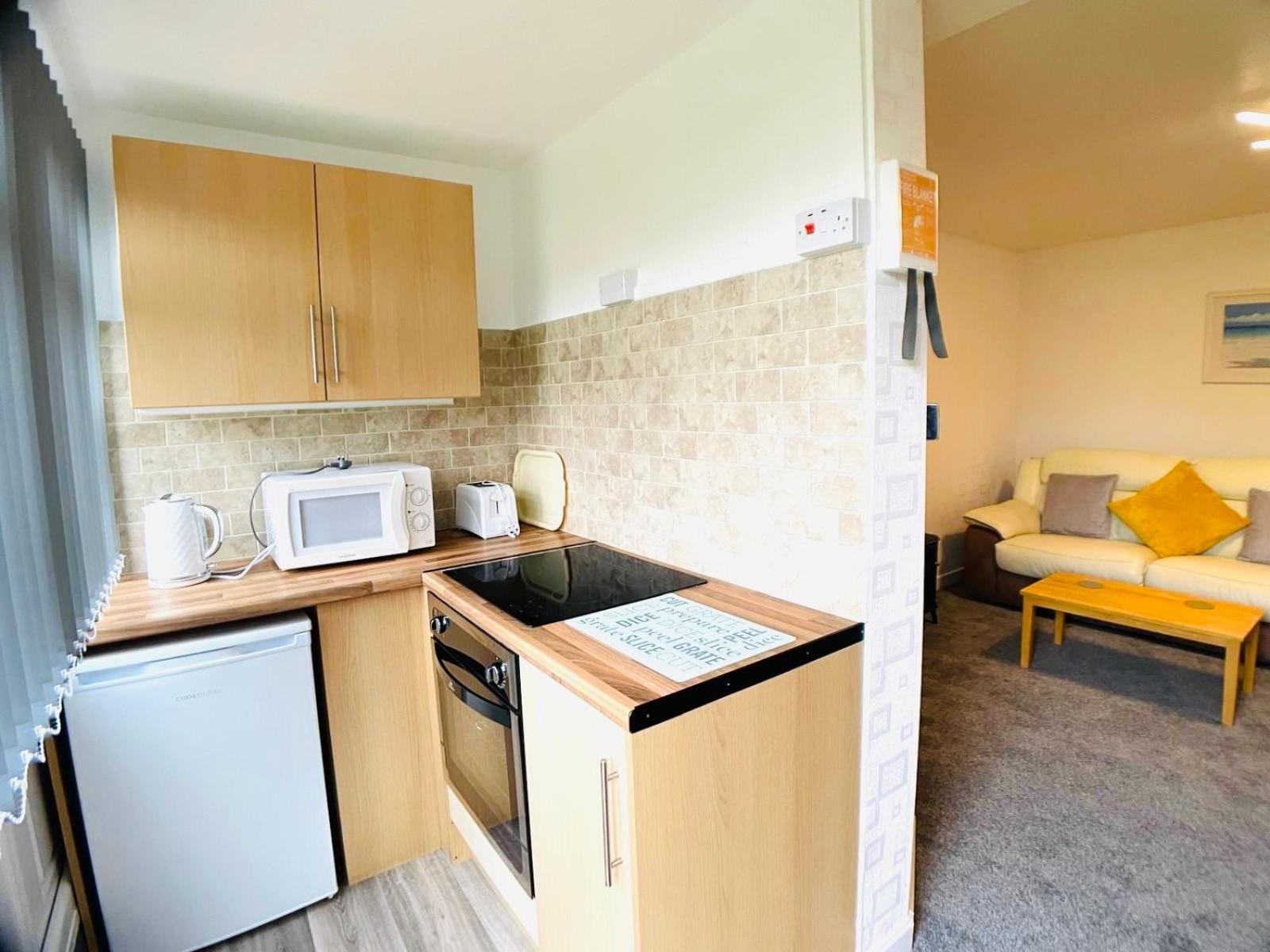 Bedford Holiday Apartments Пейнтън Екстериор снимка