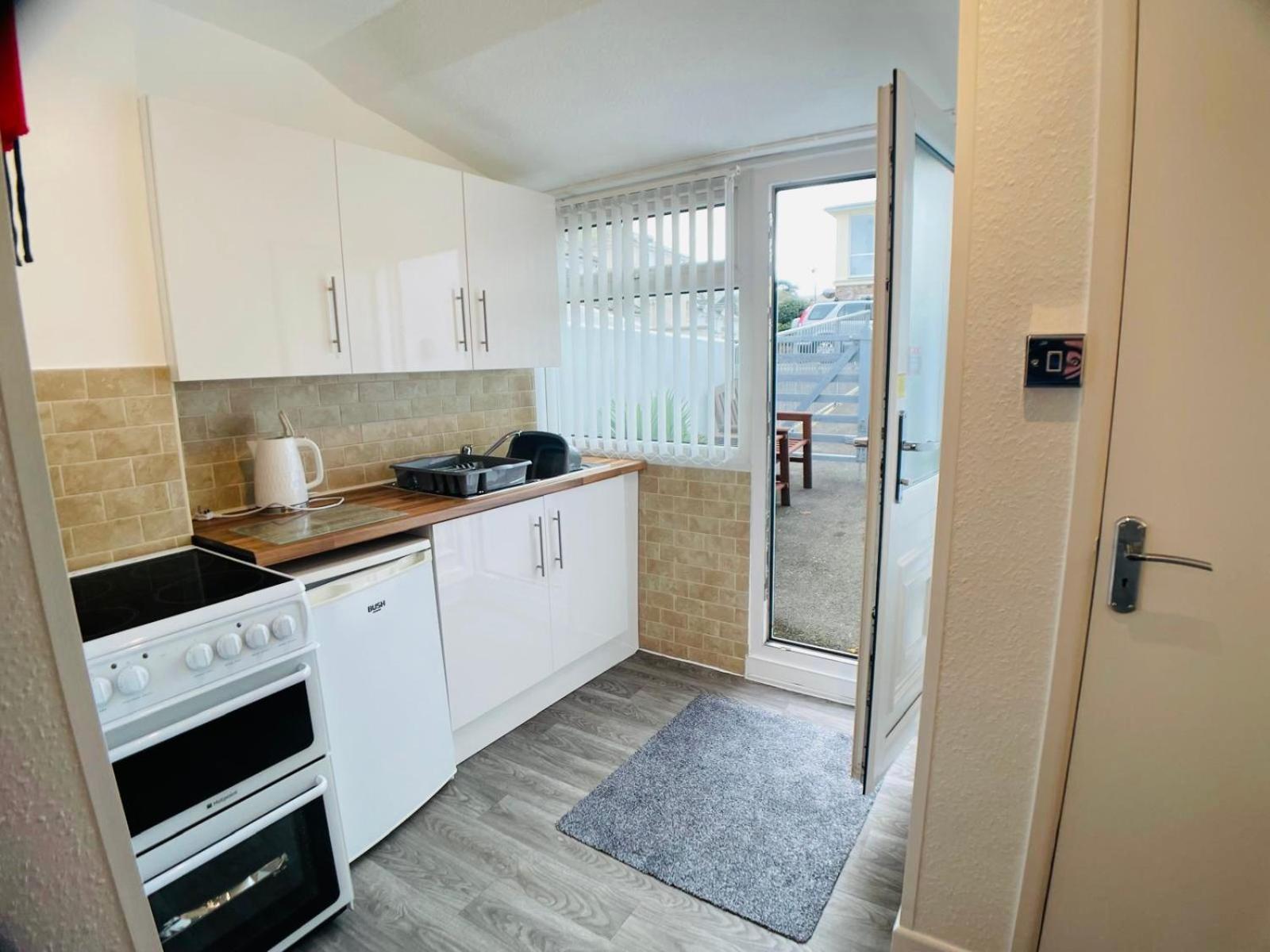 Bedford Holiday Apartments Пейнтън Екстериор снимка